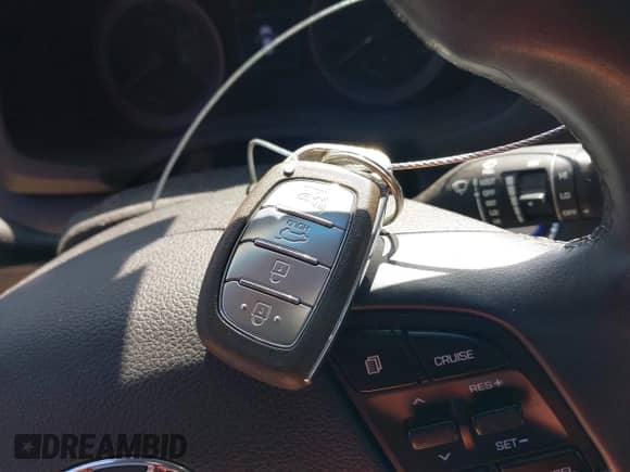 2018 Hyundai Tucson SEL z VIN KM8J33A41JU646040, wystawiony jako IAAI lot #42309676 z przebiegiem 133 862 mil mil oraz . Historia ofert i sprzedaży dostępna na DreamBid. Obrazek 11.