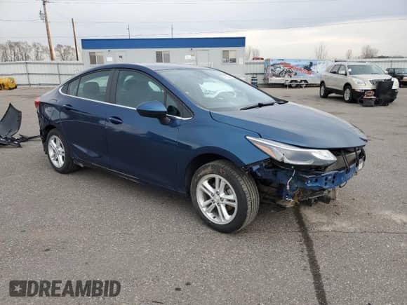 ✅ 2019 Chevrolet Cruze Premier • VIN: 1G1BF5SM7K7102340 • Lot: 51820395. Wystawiony na Copart z przebiegiem 86 223 mil mil. Skorzystaj z bezpłatnego archiwum sprzedaży aukcyjnych z USA i zobacz szczegółowy raport historii pojazdu na DreamBid. Zdjęcie 4.