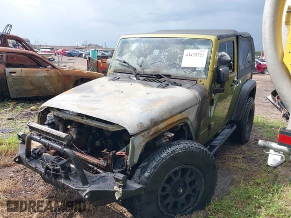 ✅ 2010 Jeep Wrangler Mountain • VIN: 1J4AA2D15AL233138 • Лот: 43425721. Опубликован ранее на IAAI с пробегом Не указан. Бесплатный доступ к архиву аукционных продаж из США и подробный отчёт об истории автомобиля на DreamBid. Изображение 2.