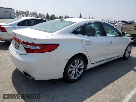 ✅ 2013 Hyundai Azera • VIN: KMHFG4JG1DA250299 • Лот: 60899975. Опубликован ранее на Copart с пробегом 110 110 миль. Бесплатный доступ к архиву аукционных продаж из США и подробный отчёт об истории автомобиля на DreamBid. Изображение 3.