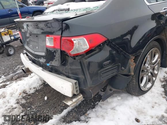 ✅ 2010 Acura TSX • VIN: JH4CU2F64AC023529 • Lot: 43880732. Wystawiony na IAAI z przebiegiem 247 979 mil. Bezpłatny archiwum sprzedaży aukcyjnych z USA i szczegółowy raport historii pojazdu na DreamBid. Zdjęcie 6.