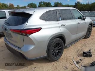 ✅ 2023 Toyota Highlander XLE • VIN: 5TDKDRAH6PS510706 • Lot: 43399407. Wystawiony na IAAI z przebiegiem 42 202 mil. Bezpłatny archiwum sprzedaży aukcyjnych z USA i szczegółowy raport historii pojazdu na DreamBid. Zdjęcie 4.