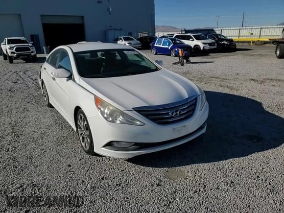 ✅ 2014 Hyundai Sonata SE • VIN: 5NPEC4AC0EH857233 • Лот: 86837375. Опубликован ранее на Copart с пробегом 149 664 миль. Бесплатный доступ к архиву аукционных продаж из США и подробный отчёт об истории автомобиля на DreamBid. Изображение 13.