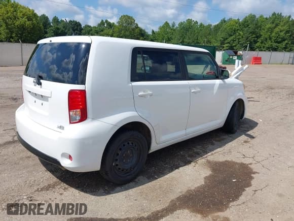 ✅ 2014 Scion xB • VIN: JTLZE4FE1EJ060698 • Лот: 42742613. Опубликован ранее на IAAI с пробегом 99 039 миль. Бесплатный доступ к архиву аукционных продаж из США и подробный отчёт об истории автомобиля на DreamBid. Изображение 4.
