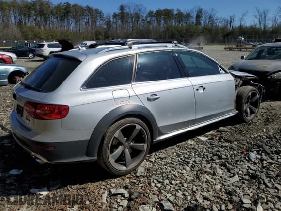 ✅ 2013 Audi allroad A4 Premium Plus • VIN: WA1UFBFL6DA139329 • Лот: 47249615. Опубликован ранее на Copart с пробегом 76 126 миль. Бесплатный доступ к архиву аукционных продаж из США и подробный отчёт об истории автомобиля на DreamBid. Изображение 3.