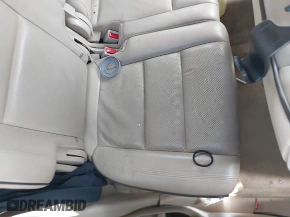 ✅ 2015 Jeep Grand Cherokee Overland • VIN: 1C4RJFCG0FC609466 • Lot: 42788433. Listed on IAAI with 155,076 mi. Free auction sales archive from the USA and detailed vehicle history report at DreamBid. Image 8.