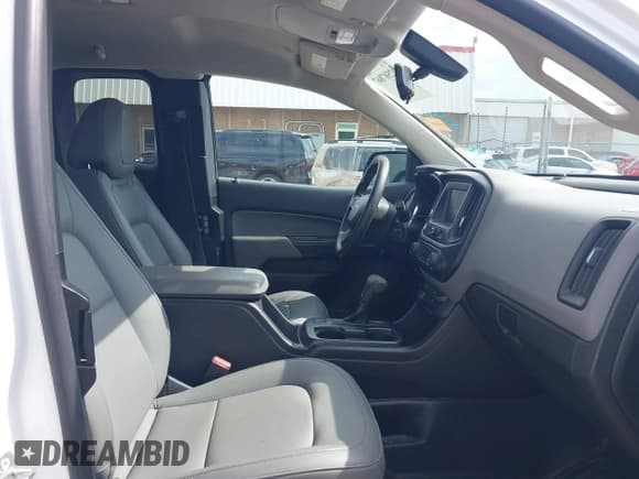 ✅ 2018 Chevrolet Colorado 2WD Work Truck • VIN: 1GCHSBEA4J1147847 • Лот: 42587867. Опубликован ранее на IAAI с пробегом 197 661 миль. Бесплатный доступ к архиву аукционных продаж из США и подробный отчёт об истории автомобиля на DreamBid. Изображение 5.
