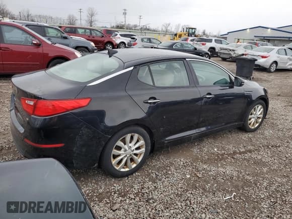 ✅ 2015 Kia Optima LX • VIN: 5XXGM4A79FG466524 • Lot: 93378095. Wystawiony na Copart z przebiegiem 98 978 mil. Bezpłatny archiwum sprzedaży aukcyjnych z USA i szczegółowy raport historii pojazdu na DreamBid. Zdjęcie 3.