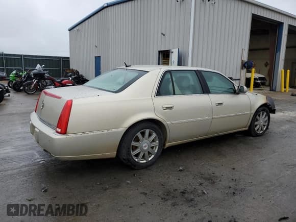 ✅ 2007 Cadillac DTS Luxury I • VIN: 1G6KD57Y27U209672 • Лот: 89812665. Опубликован ранее на Copart с пробегом Не указан. Бесплатный доступ к архиву аукционных продаж из США и подробный отчёт об истории автомобиля на DreamBid. Изображение 3.