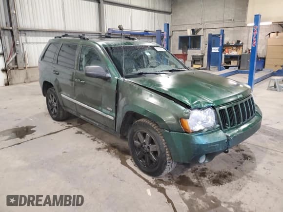 ✅ 2008 Jeep Grand Cherokee Laredo • VIN: 1J8HR48MX8C233782 • Lot: 85558065. Wystawiony na Copart z przebiegiem 250 891 mil. Bezpłatny archiwum sprzedaży aukcyjnych z USA i szczegółowy raport historii pojazdu na DreamBid. Zdjęcie 4.