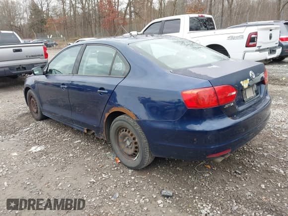 ✅ 2012 Volkswagen Jetta • VIN: 3VW2K7AJ1CM315472 • Lot: 43784260. Listed on IAAI with 170,349 mi. Free auction sales archive from the USA and detailed vehicle history report at DreamBid. Image 3.