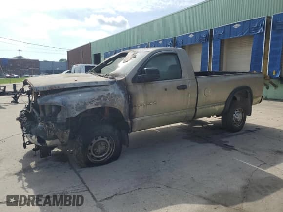 ✅ 2005 Dodge 2500 ST • VIN: 3D7KS26D55G817868 • Lot: 63624165. Wystawiony na Copart z przebiegiem Nie podano. Bezpłatny archiwum sprzedaży aukcyjnych z USA i szczegółowy raport historii pojazdu na DreamBid. Zdjęcie 1.