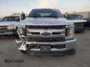 ✅ 2019 Ford F-250 XL • VIN: 1FT7W2B63KEE88263 • Lot: 81849895. Wystawiony na Copart z przebiegiem 89 274 mil. Bezpłatny archiwum sprzedaży aukcyjnych z USA i szczegółowy raport historii pojazdu na DreamBid. Zdjęcie 5.