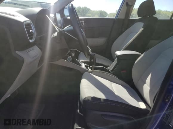 ✅ 2023 Hyundai Venue Limited • VIN: KMHRC8A30PU215947 • Lot: 53524615. Listed on Copart with 52,681 mi. Free auction sales archive from the USA and detailed vehicle history report at DreamBid. Image 7.