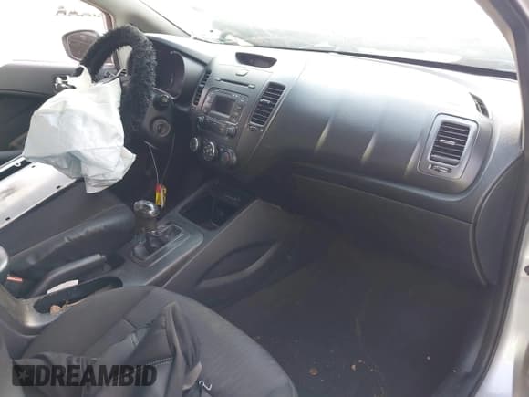 ✅ 2016 Kia Forte LX • VIN: KNAFK4A64G5607897 • Lot: 43225369. Listed on IAAI with 147,091 mi. Free auction sales archive from the USA and detailed vehicle history report at DreamBid. Image 5.