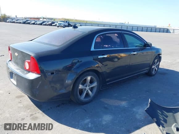 ✅ 2012 Chevrolet Malibu 1LT • VIN: 1G1ZC5E01CF174318 • Lot: 43628779. Listed on IAAI with 194,156 mi. Free auction sales archive from the USA and detailed vehicle history report at DreamBid. Image 4.