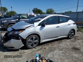 ✅ 2019 Nissan LEAF SL • VIN: 1N4AZ1CPXKC307935 • Лот: 71639705. Опубликован ранее на Copart с пробегом 12 650 миль. Бесплатный доступ к архиву аукционных продаж из США и подробный отчёт об истории автомобиля на DreamBid. Изображение 1.
