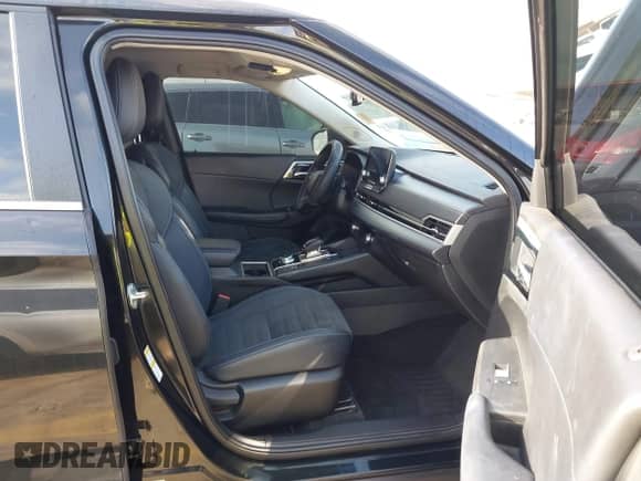 2023 Mitsubishi Outlander SE with VIN JA4T5UA97PZ058755, listed as a IAAI auction lot 42543170 with 66,418 mi miles and . Bid and sale history available at DreamBid. Image 5.