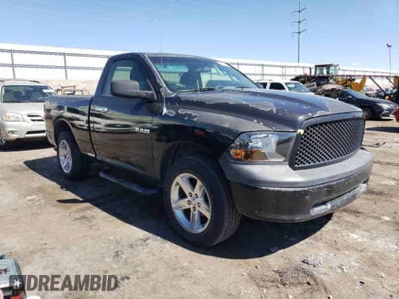 2010 Dodge 1500 ST z VIN 3D7JB1EK3AG148872, wystawiony jako Copart lot #61501214 z przebiegiem 237 197 mil mil oraz Czysty tytuł • Clean title. Historia ofert i sprzedaży dostępna na DreamBid. Obrazek 4.