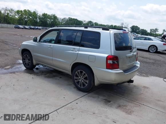 2006 Toyota Highlander z VIN JTEGD21AX60139594, wystawiony jako IAAI lot #42473393 z przebiegiem 210 409 mil mil oraz . Historia ofert i sprzedaży dostępna na DreamBid. Obrazek 3.