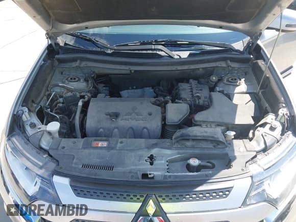 ✅ 2020 Mitsubishi Outlander SE • VIN: JA4AD3A38LJ000257 • Lot: 43329776. Listed on IAAI with 126,839 mi. Free auction sales archive from the USA and detailed vehicle history report at DreamBid. Image 10.