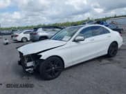 ✅ 2017 Mercedes-Benz C 300 • VIN: 55SWF4JB7HU179844 • Lot: 43113654. Wystawiony na IAAI z przebiegiem 82 200 mil. Bezpłatny archiwum sprzedaży aukcyjnych z USA i szczegółowy raport historii pojazdu na DreamBid. Zdjęcie 17.