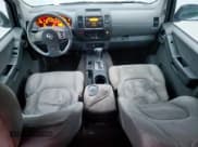 ✅ 2012 Nissan Xterra X • VIN: 5N1AN0NU9CC522772 • Lot: 91043465. Wystawiony na Copart z przebiegiem 300 028 mil. Bezpłatny archiwum sprzedaży aukcyjnych z USA i szczegółowy raport historii pojazdu na DreamBid. Zdjęcie 8.