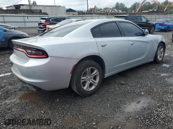 ✅ 2022 Dodge Charger SXT • VIN: 2C3CDXBGXNH227496 • Лот: 72037665. Опубликован ранее на Copart с пробегом 59 460 миль. Бесплатный доступ к архиву аукционных продаж из США и подробный отчёт об истории автомобиля на DreamBid. Изображение 3.