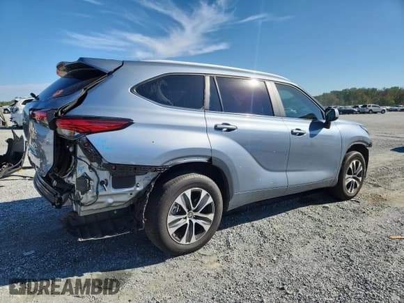 ✅ 2023 Toyota Highlander Limited • VIN: 5TDKDRAHXPS519148 • Lot: 84813175. Wystawiony na Copart z przebiegiem 57 418 mil. Bezpłatny archiwum sprzedaży aukcyjnych z USA i szczegółowy raport historii pojazdu na DreamBid. Zdjęcie 3.