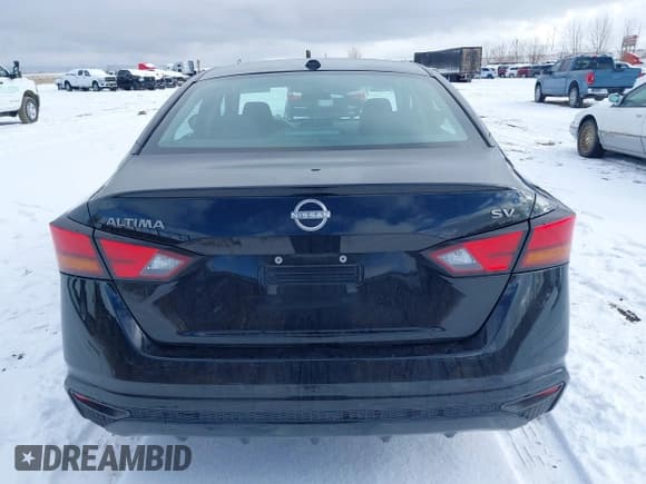 ✅ 2024 Nissan Altima SV • VIN: 1N4BL4DV0RN385787 • Lot: 43847512. Listed on IAAI with 45,293 mi. Free auction sales archive from the USA and detailed vehicle history report at DreamBid. Image 17.