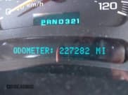 ✅ 2004 Chevrolet Silverado 2500HD LS • VIN: 1GCHC23U94F182997 • Лот: 42682053. Опубликован ранее на IAAI с пробегом 227 282 миль. Бесплатный доступ к архиву аукционных продаж из США и подробный отчёт об истории автомобиля на DreamBid. Изображение 15.