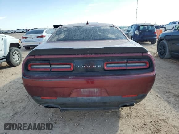 ✅ 2018 Dodge Challenger R/T • VIN: 2C3CDZBT0JH288004 • Lot: 87073785. Wystawiony na Copart z przebiegiem 79 925 mil. Bezpłatny archiwum sprzedaży aukcyjnych z USA i szczegółowy raport historii pojazdu na DreamBid. Zdjęcie 6.