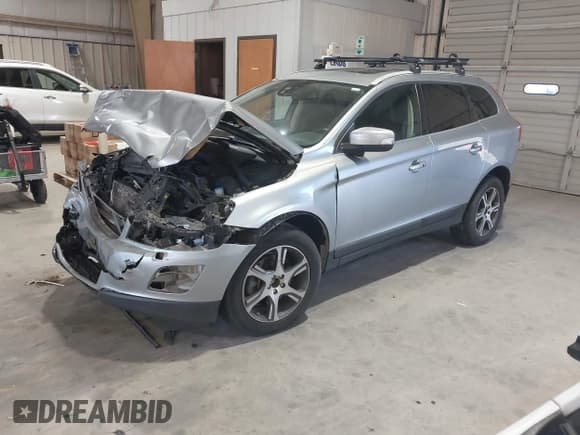 ✅ 2012 Volvo XC60 3.0L • VIN: YV4902DZ5C2293976 • Lot: 43657480. Listed on IAAI with 132,931 mi. Free auction sales archive from the USA and detailed vehicle history report at DreamBid. Image 2.