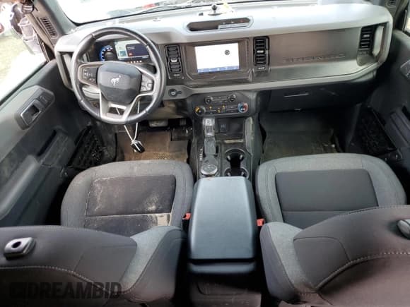 ✅ 2021 Ford Bronco • VIN: 1FMDE5BH2MLA83983 • Лот: 54361535. Опубликован ранее на Copart с пробегом 68 909 миль. Бесплатный доступ к архиву аукционных продаж из США и подробный отчёт об истории автомобиля на DreamBid. Изображение 8.