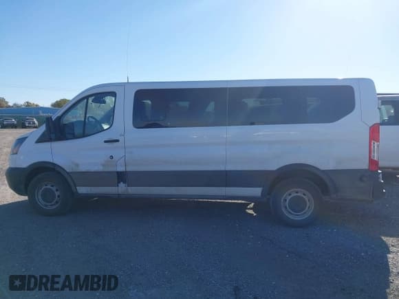 ✅ 2019 Ford Transit Passenger XL • VIN: 1FBZX2ZMXKKA54387 • Лот: 43548087. Опубликован ранее на IAAI с пробегом 121 559 миль. Бесплатный доступ к архиву аукционных продаж из США и подробный отчёт об истории автомобиля на DreamBid. Изображение 14.