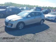 ✅ 2013 Mazda 3 i Grand Touring • VIN: JM1BL1M70D1835559 • Lot: 42227352. Wystawiony na IAAI z przebiegiem 208 394 mil. Bezpłatny archiwum sprzedaży aukcyjnych z USA i szczegółowy raport historii pojazdu na DreamBid. Zdjęcie 2.