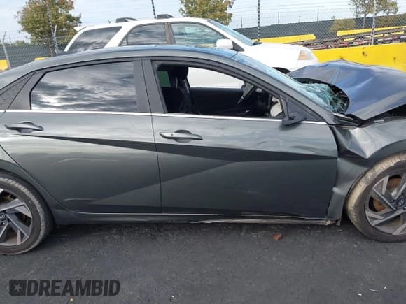 ✅ 2024 Hyundai Elantra SEL • VIN: KMHLS4DGXRU793010 • Lot: 43512639. Listed on IAAI with Not provided. Free auction sales archive from the USA and detailed vehicle history report at DreamBid. Image 13.
