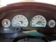 ✅ 2004 Ford Thunderbird Deluxe • VIN: 1FAHP60A54Y105589 • Lot: 76774644. Wystawiony na Copart z przebiegiem Nie podano. Bezpłatny archiwum sprzedaży aukcyjnych z USA i szczegółowy raport historii pojazdu na DreamBid. Zdjęcie 9.