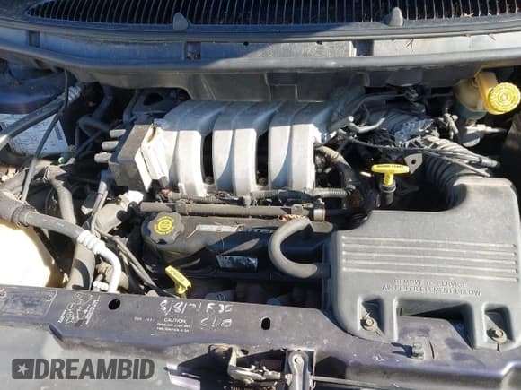 ✅ 1997 Plymouth Voyager SE • VIN: 1P4GP44R0VB307945 • Lot: 42121657. Listed on IAAI with 128,357 mi. Free auction sales archive from the USA and detailed vehicle history report at DreamBid. Image 10.