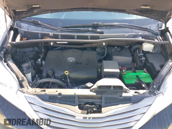 ✅ 2017 Toyota Sienna XLE • VIN: 5TDYZ3DC3HS771446 • Lot: 43309826. Listed on IAAI with 102,712 mi. Free auction sales archive from the USA and detailed vehicle history report at DreamBid. Image 10.