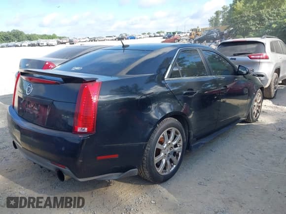 ✅ 2008 Cadillac CTS AWD • VIN: 1G6DT57V780145672 • Лот: 42766005. Опубликован ранее на IAAI с пробегом 177 369 миль. Бесплатный доступ к архиву аукционных продаж из США и подробный отчёт об истории автомобиля на DreamBid. Изображение 4.