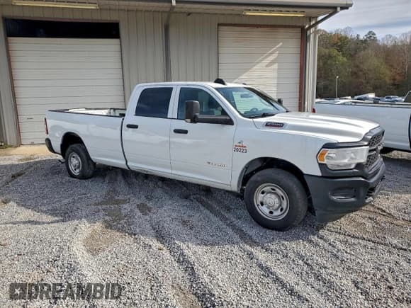 ✅ 2022 Ram 2500 Tradesman • VIN: 3C6UR4HL5NG294437 • Lot: 94271725. Wystawiony na Copart z przebiegiem 326 806 mil. Bezpłatny archiwum sprzedaży aukcyjnych z USA i szczegółowy raport historii pojazdu na DreamBid. Zdjęcie 4.