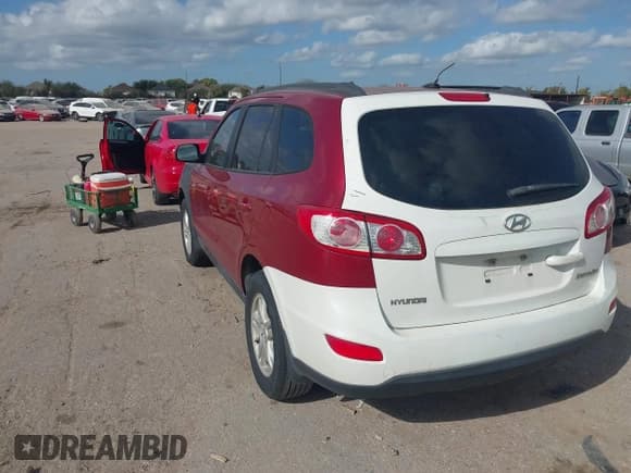 ✅ 2012 Hyundai Santa Fe GLS • VIN: 5XYZG3AB7CG115603 • Лот: 43690879. Опубликован ранее на IAAI с пробегом 131 586 миль. Бесплатный доступ к архиву аукционных продаж из США и подробный отчёт об истории автомобиля на DreamBid. Изображение 3.