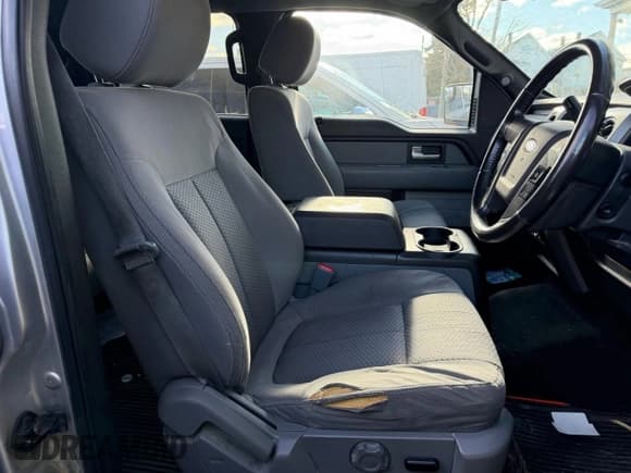 ✅ 2012 Ford F-150 Lariat • VIN: 1FTFW1EF8CFB75299 • Лот: 93875685. Опубликован ранее на Copart с пробегом 181 685 миль. Бесплатный доступ к архиву аукционных продаж из США и подробный отчёт об истории автомобиля на DreamBid. Изображение 5.