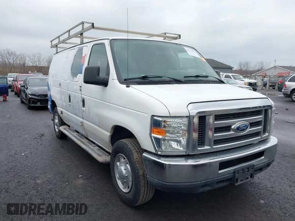 ✅ 2014 Ford Econoline Cargo Commercial • VIN: 1FTNE2EW3EDA96349 • Lot: 43719523. Wystawiony na IAAI z przebiegiem 195 659 mil. Bezpłatny archiwum sprzedaży aukcyjnych z USA i szczegółowy raport historii pojazdu na DreamBid. Zdjęcie 1.