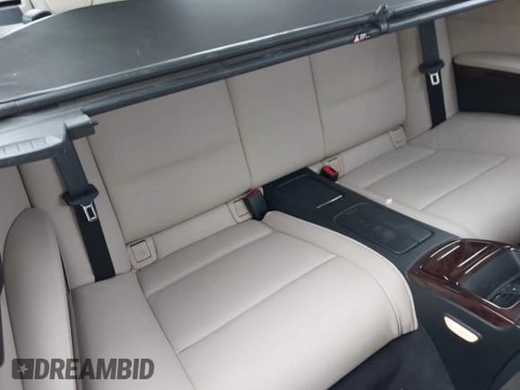 ✅ 2013 BMW 3 Series 328i • VIN: WBADW3C50DJ525517 • Lot: 41905268. Wystawiony na IAAI z przebiegiem 99 534 mil. Bezpłatny archiwum sprzedaży aukcyjnych z USA i szczegółowy raport historii pojazdu na DreamBid. Zdjęcie 8.