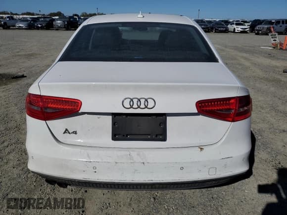 ✅ 2016 Audi A4 Premium • VIN: WAUAFAFL8GN010411 • Лот: 87283695. Опубликован ранее на Copart с пробегом Не указан. Бесплатный доступ к архиву аукционных продаж из США и подробный отчёт об истории автомобиля на DreamBid. Изображение 6.