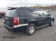 ✅ 2012 Chevrolet Suburban LT • VIN: 1GNSKJE70CR135971 • Lot: 43662992. Wystawiony na IAAI z przebiegiem 550 591 mil. Bezpłatny archiwum sprzedaży aukcyjnych z USA i szczegółowy raport historii pojazdu na DreamBid. Zdjęcie 4.