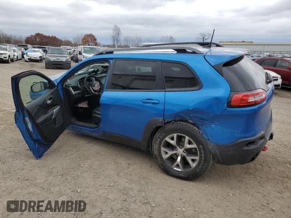✅ 2017 Jeep Cherokee Trailhawk • VIN: 1C4PJMBS3HW634266 • Lot: 91520315. Listed on Copart with 80,980 mi. Free auction sales archive from the USA and detailed vehicle history report at DreamBid. Image 2.