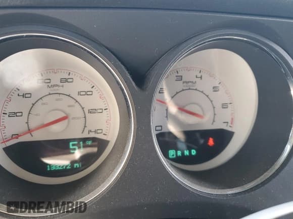 ✅ 2012 Dodge Challenger SXT • VIN: 2C3CDYAG0CH228029 • Lot: 77434704. Wystawiony na Copart z przebiegiem 133 272 mil. Bezpłatny archiwum sprzedaży aukcyjnych z USA i szczegółowy raport historii pojazdu na DreamBid. Zdjęcie 9.